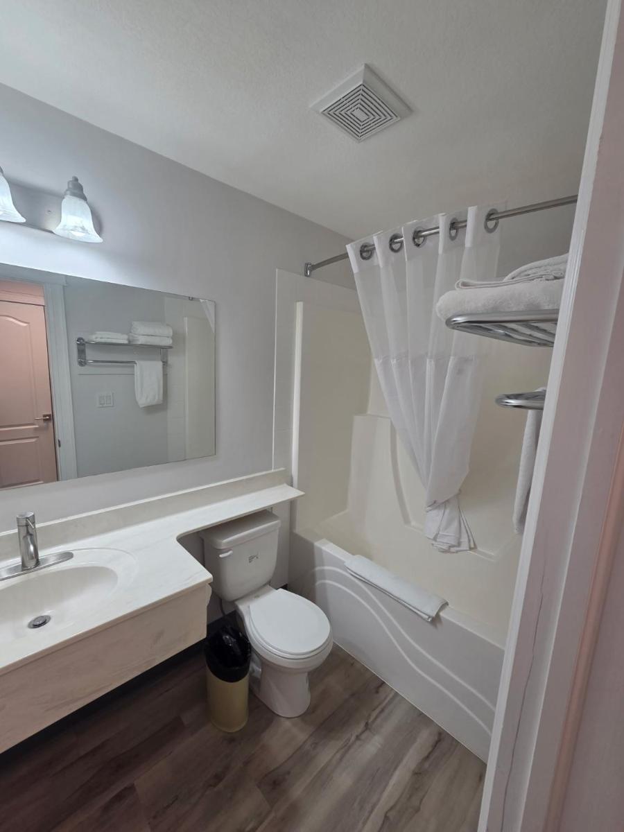 Nova Inn Inuvik - Housity