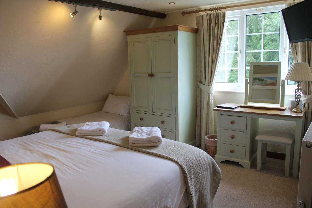 Three Horseshoes Country Inn - Housity