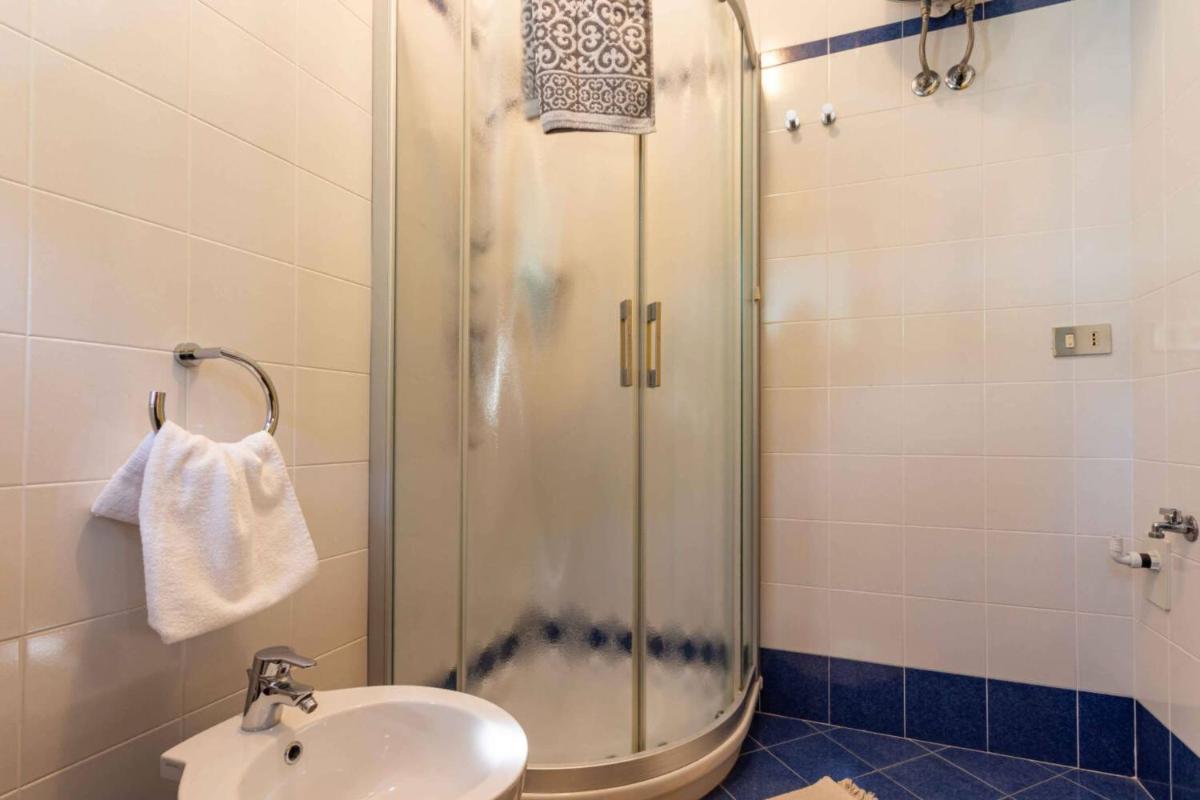 Two-room apartment with balcony and ac - Housity