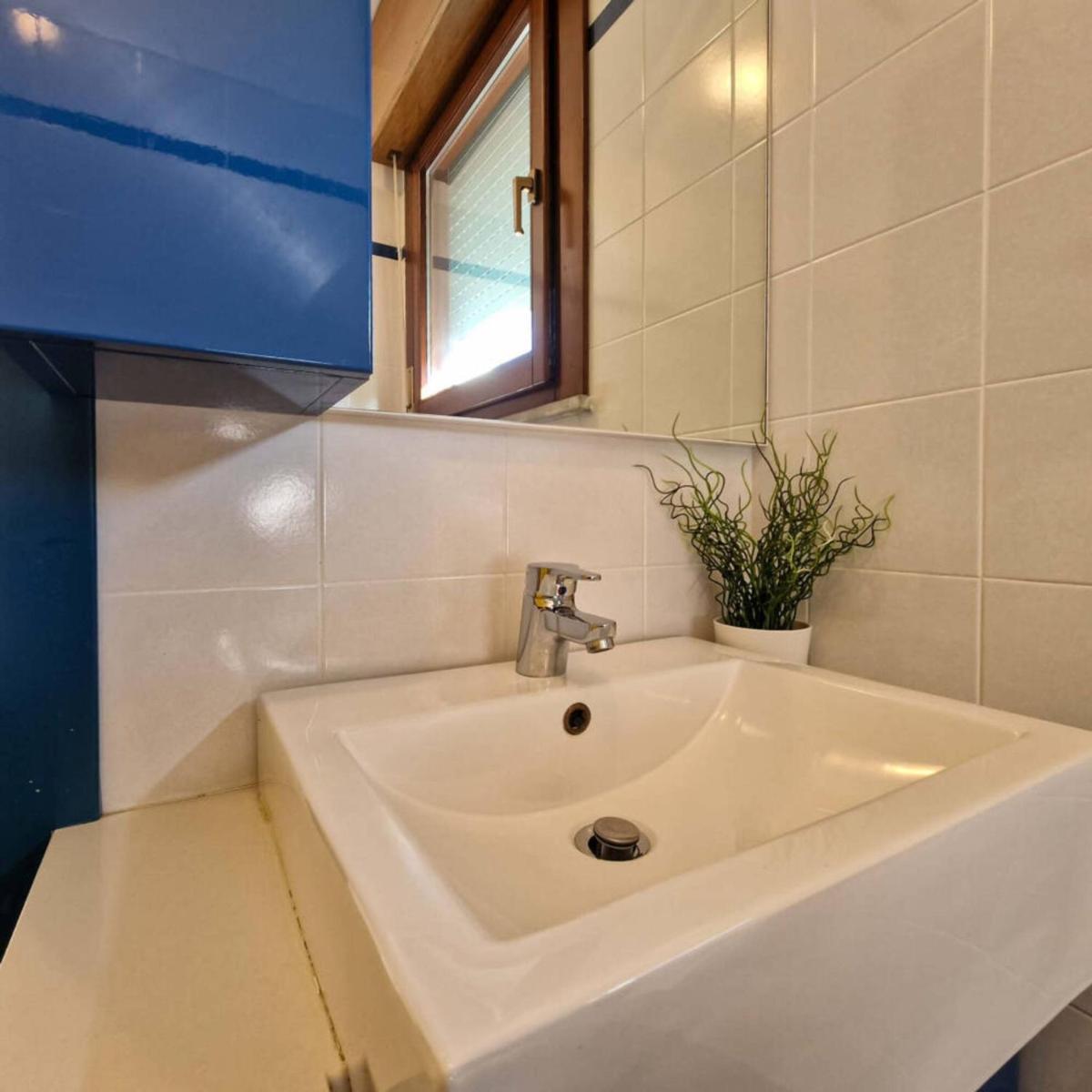 Two-room apartment with balcony and ac - Housity