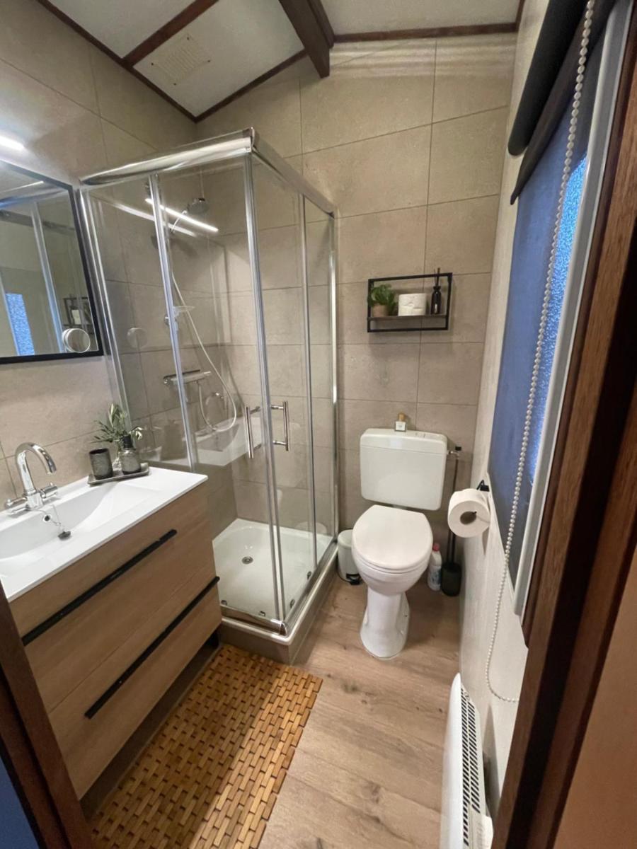 Chalet aan de Rotte - Housity