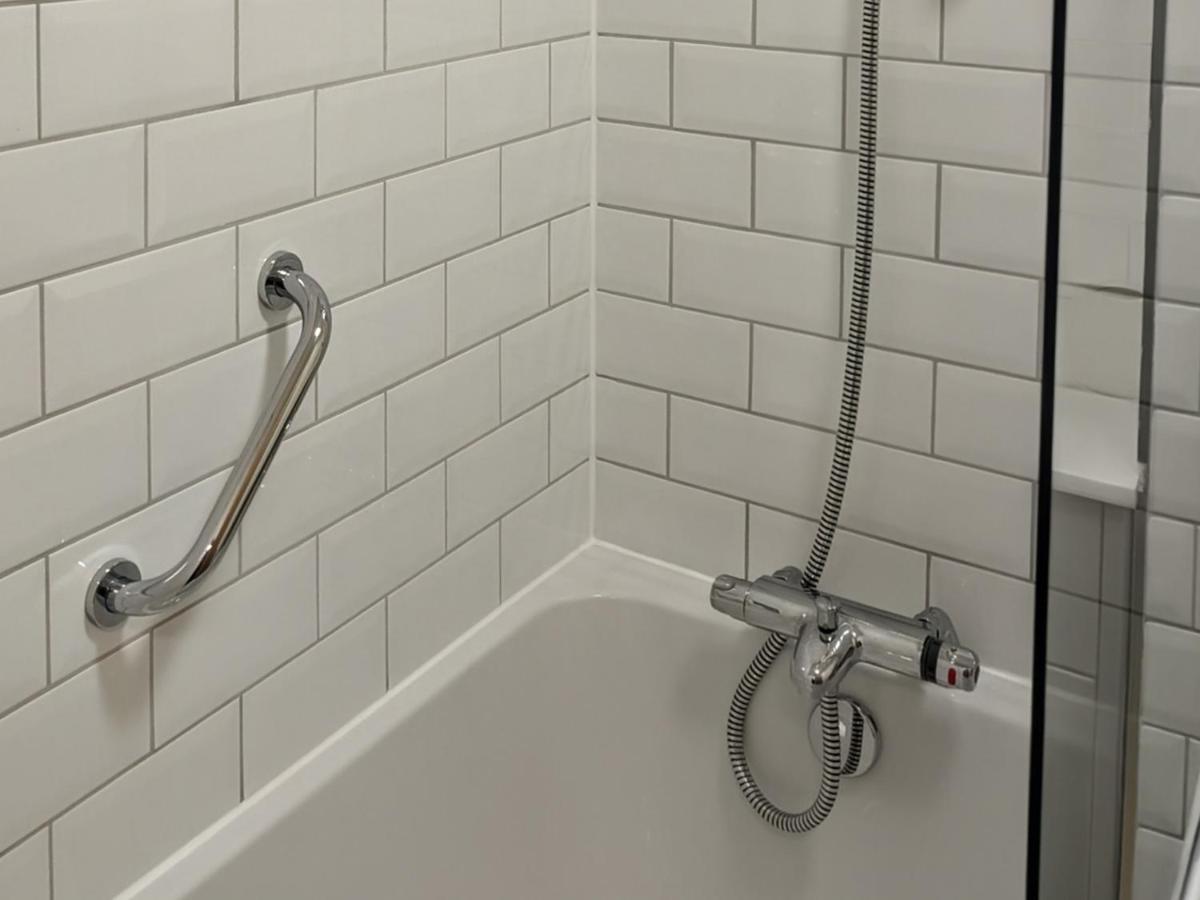 Southview Park Hotel - Housity