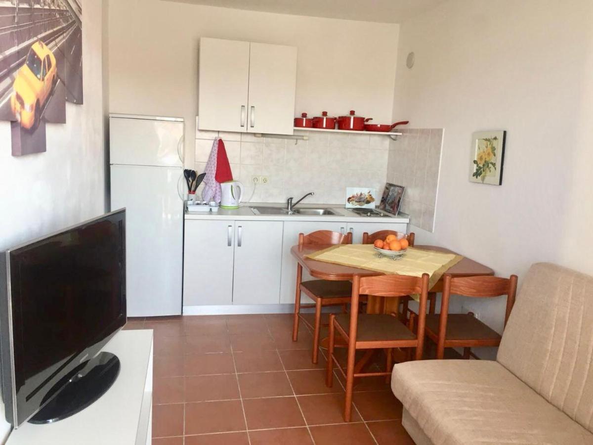 Delfin Apartments - Housity