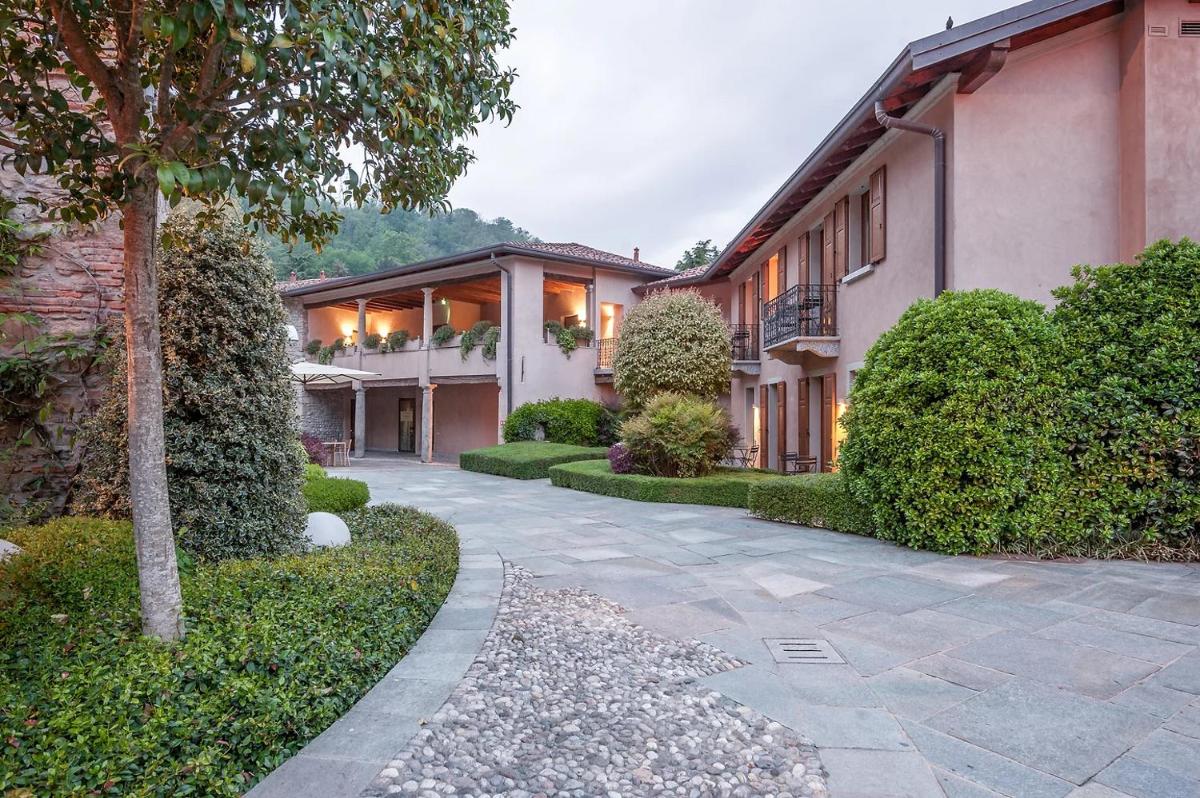 Il Portico - 1711 Luxury Guest House - Housity