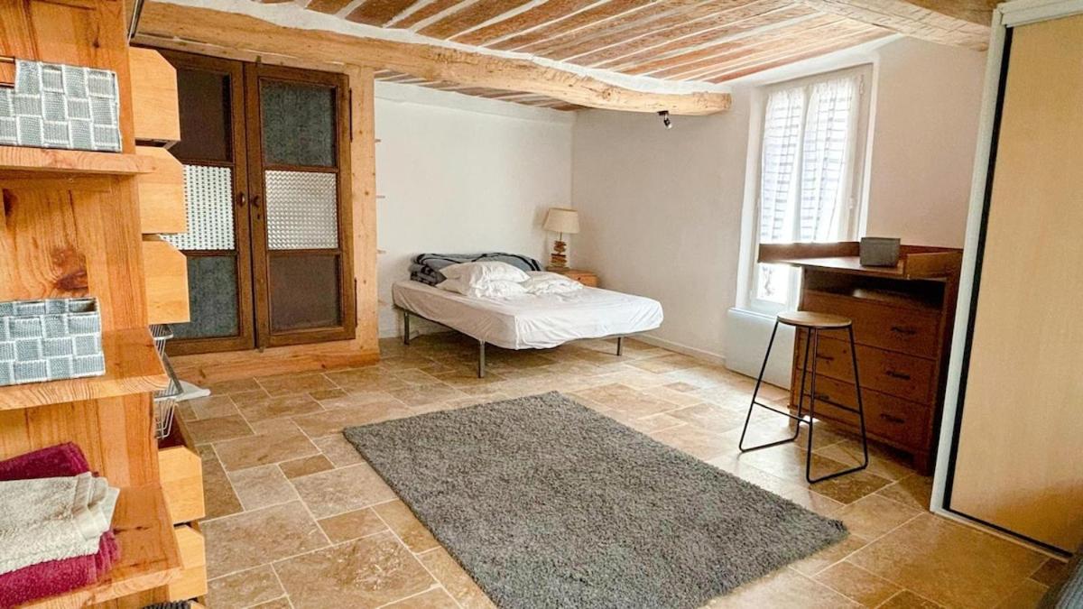 Atypical rustic house Le Val - Housity