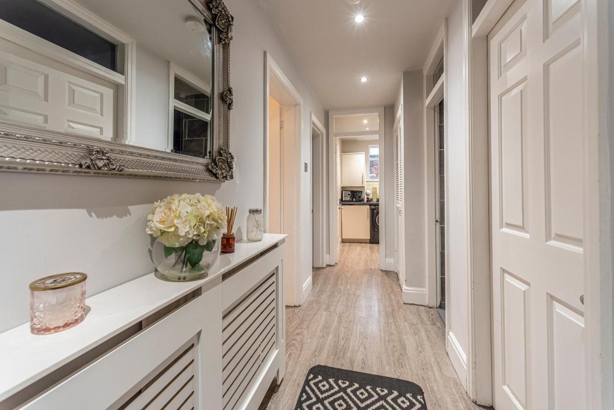 Chester City Apartments with free parking - Housity