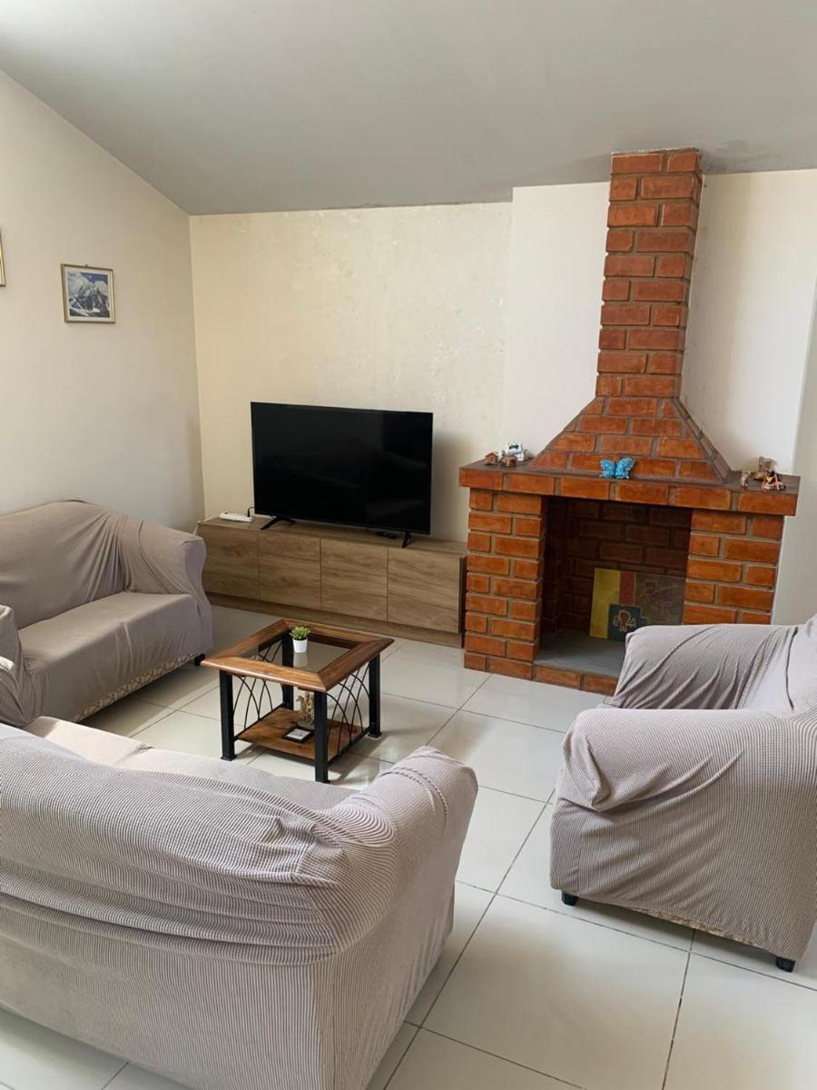 Apartamento cerca a lugares turísticos en Ica para 5 personas - Housity