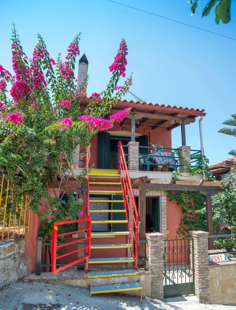 Nandia Studio & Apartment - Housity