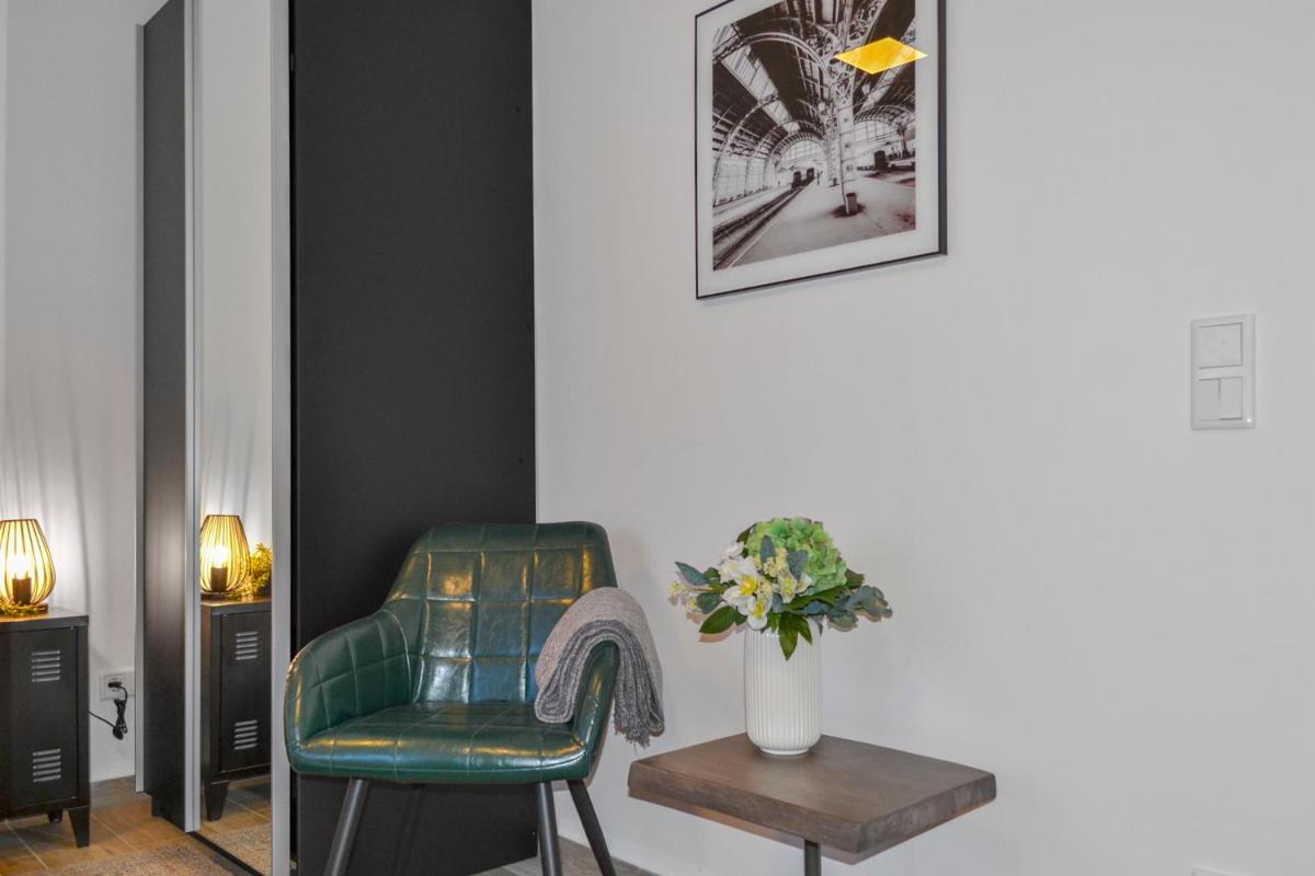 Apartment mit Terrasse und eigenem Eingang - Housity