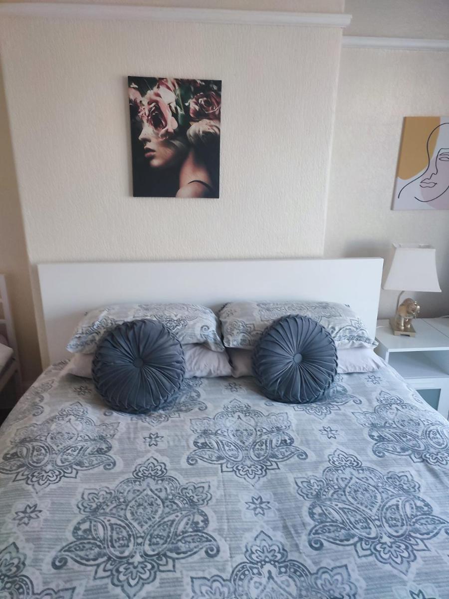 A home away from home now with Netflix and PS4 - Housity