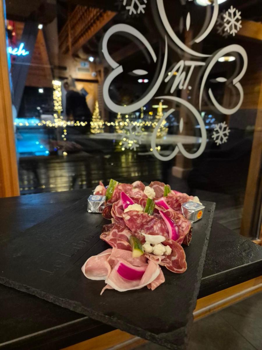 Nourriture dans l'hôtel ou à proximité