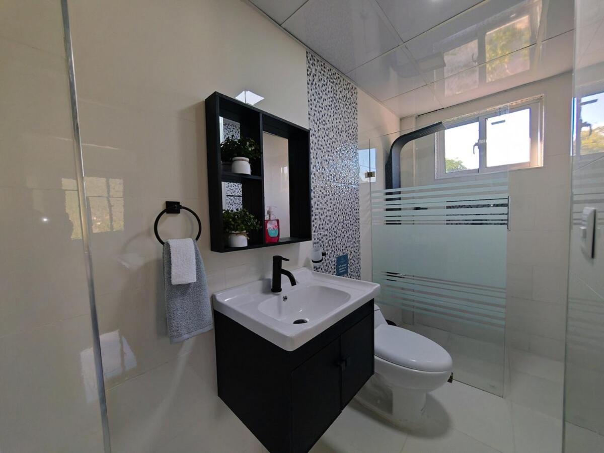 2 Bdrm 1 Bath Near River and Beach, 3L, Paraíso, Barahona - Housity