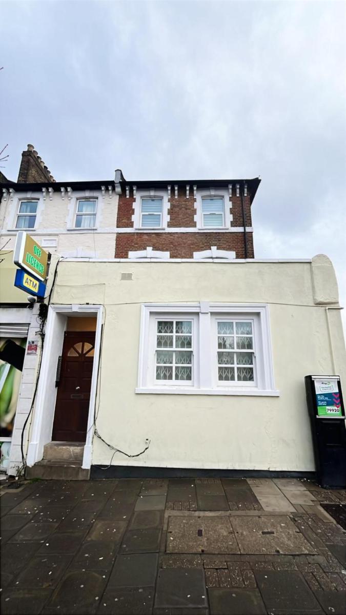 Dalston Luxe Studios, 10 minutes away from Liverpool Train Station - Housity