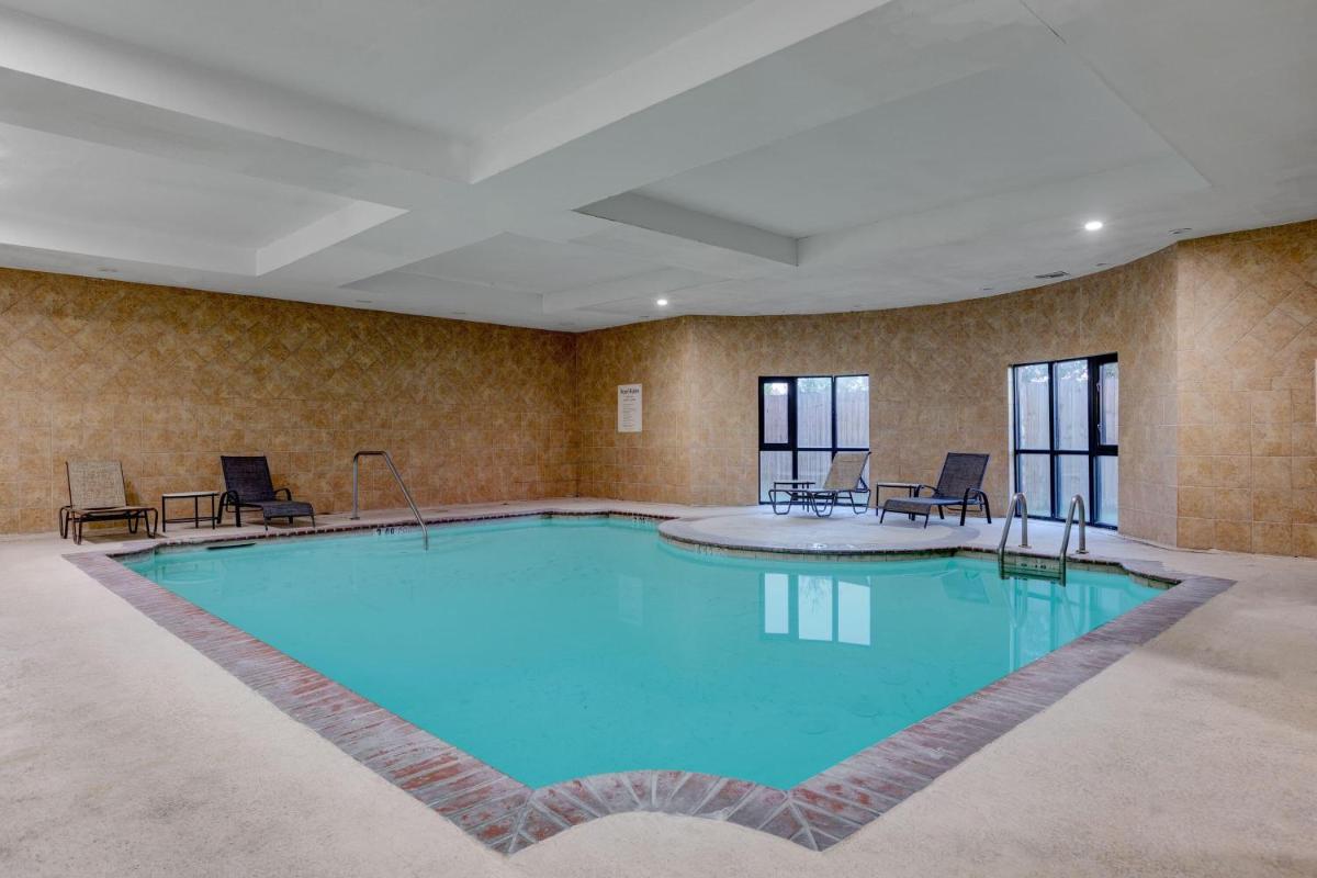 Wyndham Lake Charles - Housity