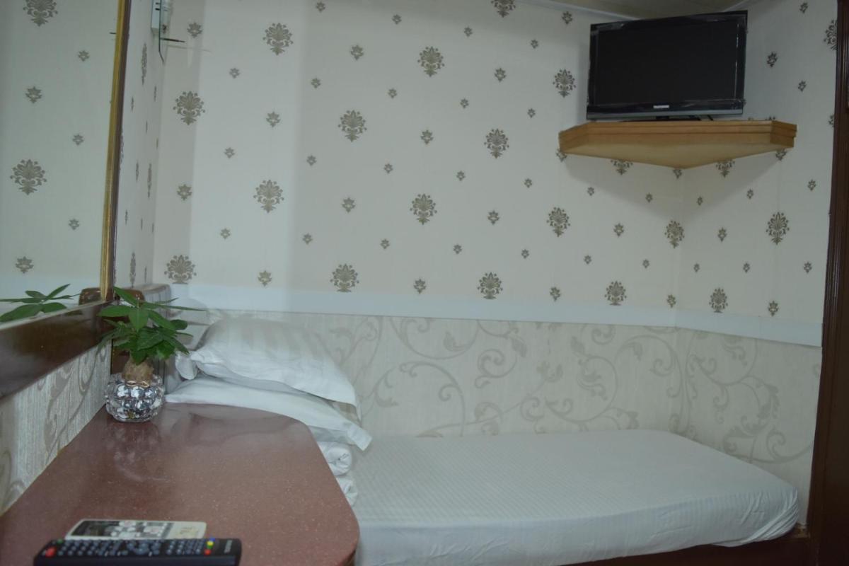 Astronaut's Hotel - Housity