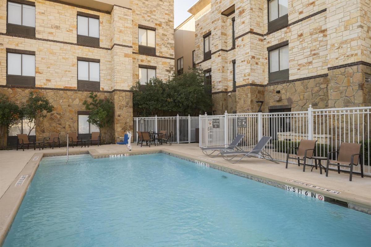 Hampton Inn & Suites - Mansfield - Housity