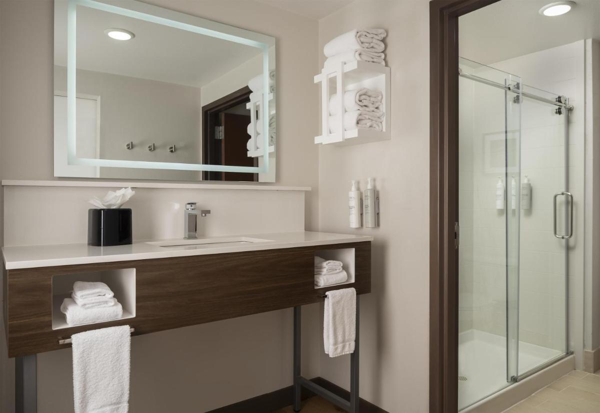 Hampton Inn & Suites - Mansfield - Housity
