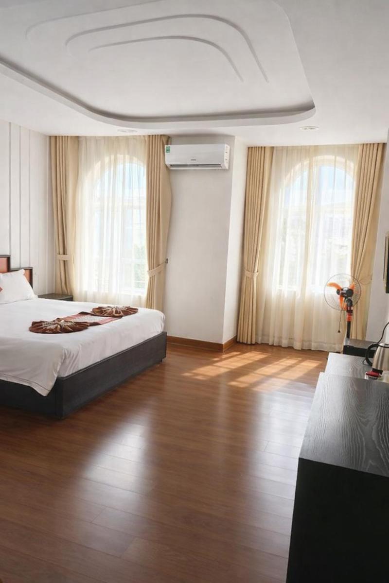 SONG HONG VIEW HOTEL - Hizvo