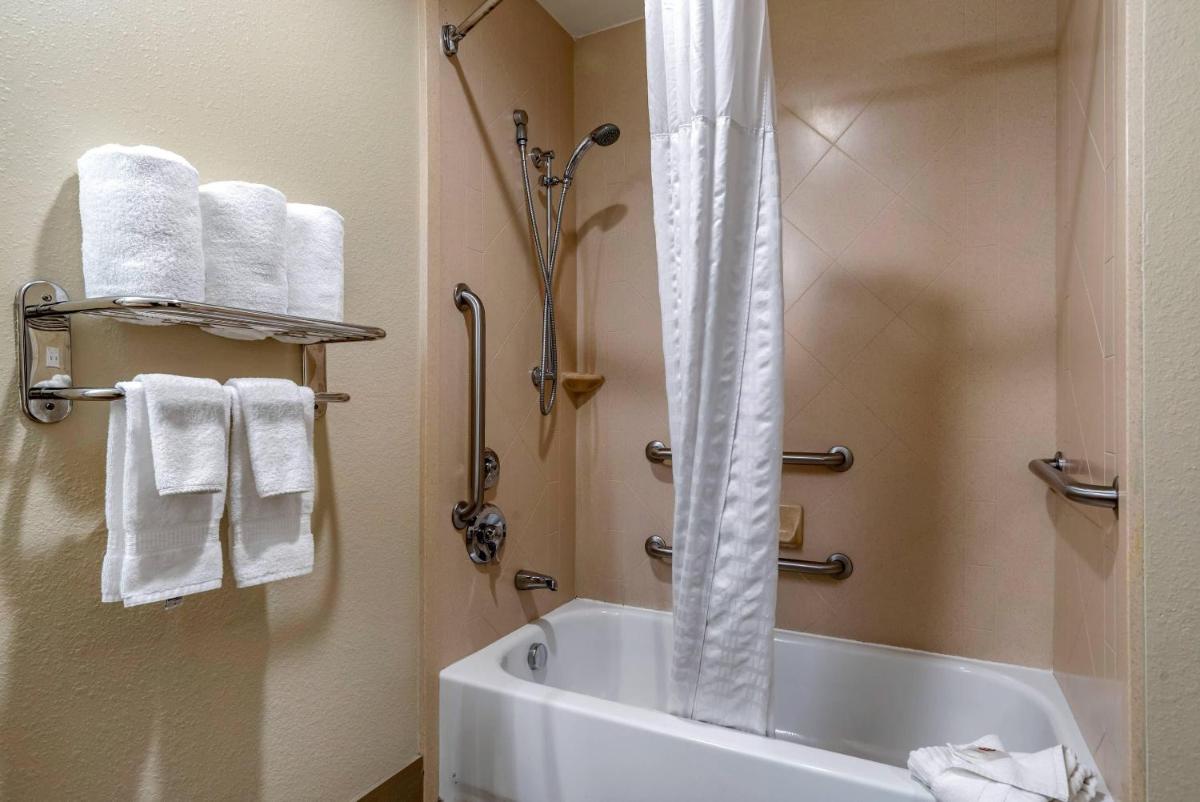 Comfort Inn & Suites Fort Walton Beach - Destin West - Housity