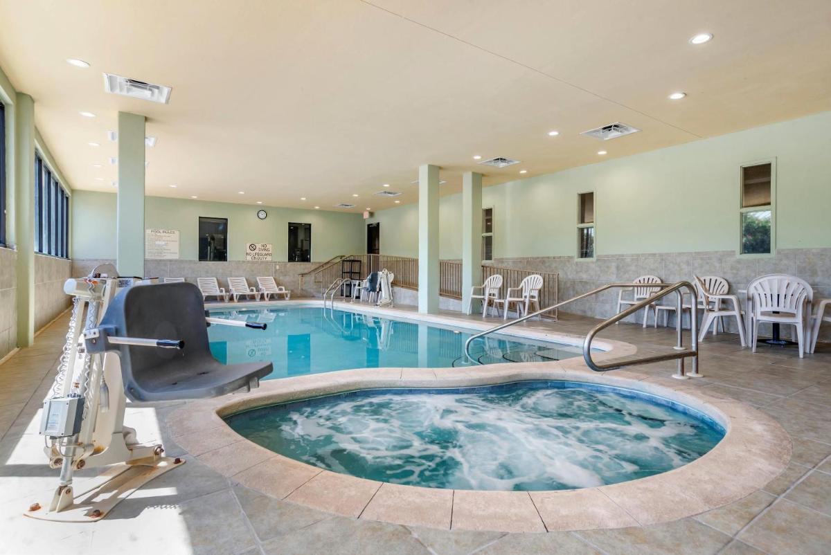 Comfort Inn & Suites Fort Walton Beach - Destin West - Housity