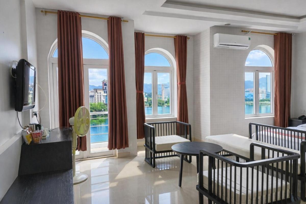 SONG HONG VIEW HOTEL - Hizvo