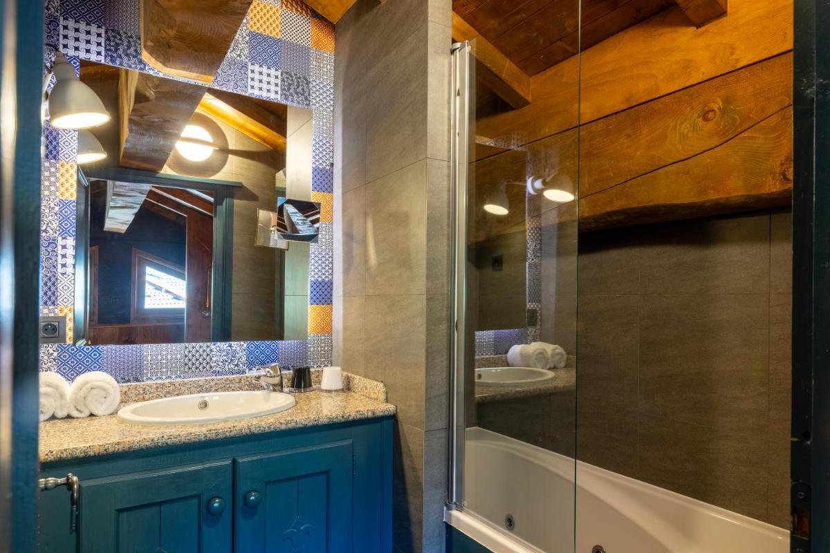 Salle de bains dans l'établissement Hôtel Village Montana by Les Etincelles