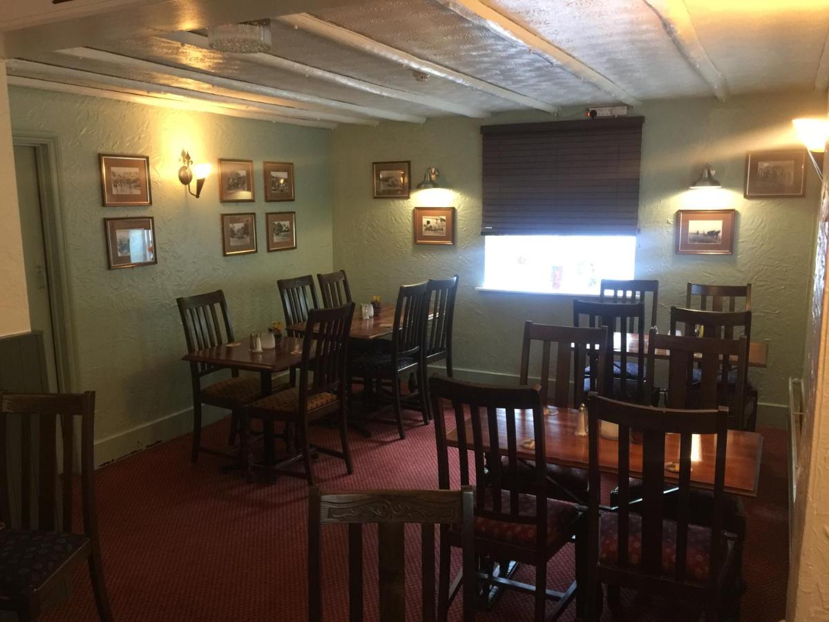 The Winchfield Inn - Housity
