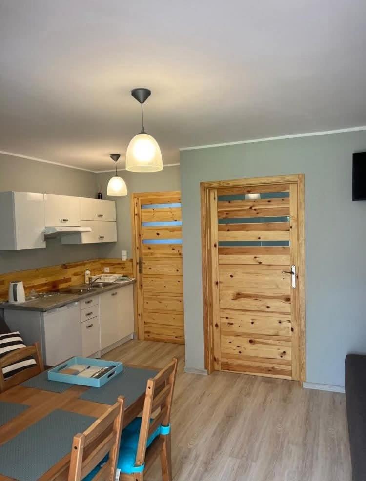 Wczasy Wieleń - Housity