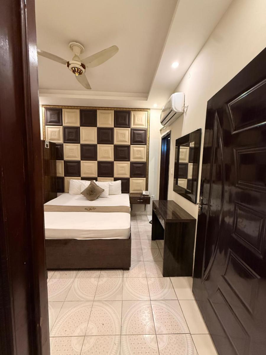 Park View Hotel Gulberg - Housity
