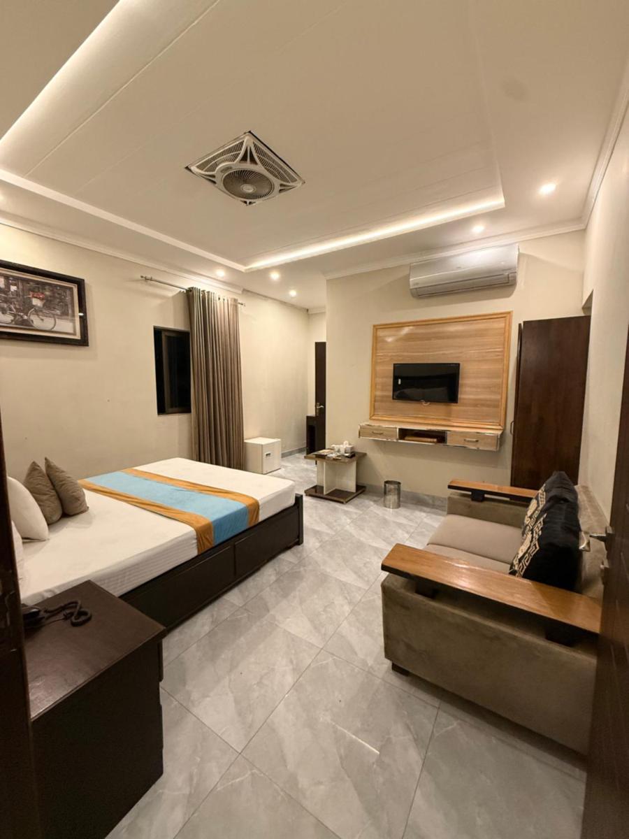Park View Hotel Gulberg - Housity