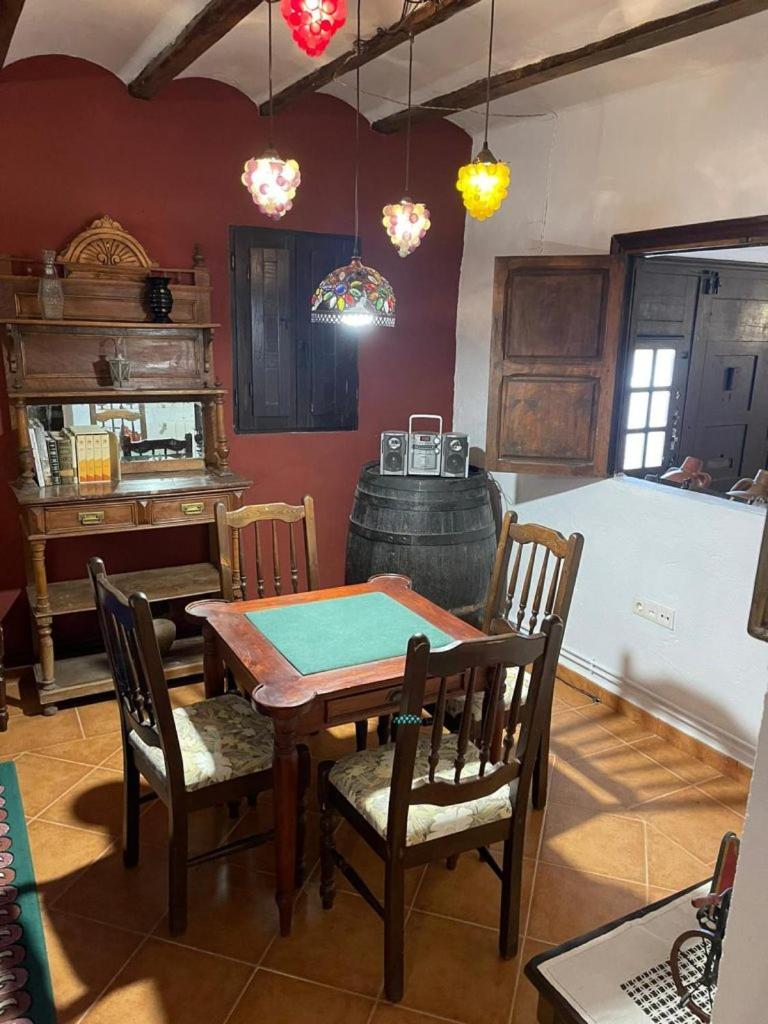 CASA RURAL VICENTA 1750 Alojamiento rural, capacidad hasta 30 personas - Housity