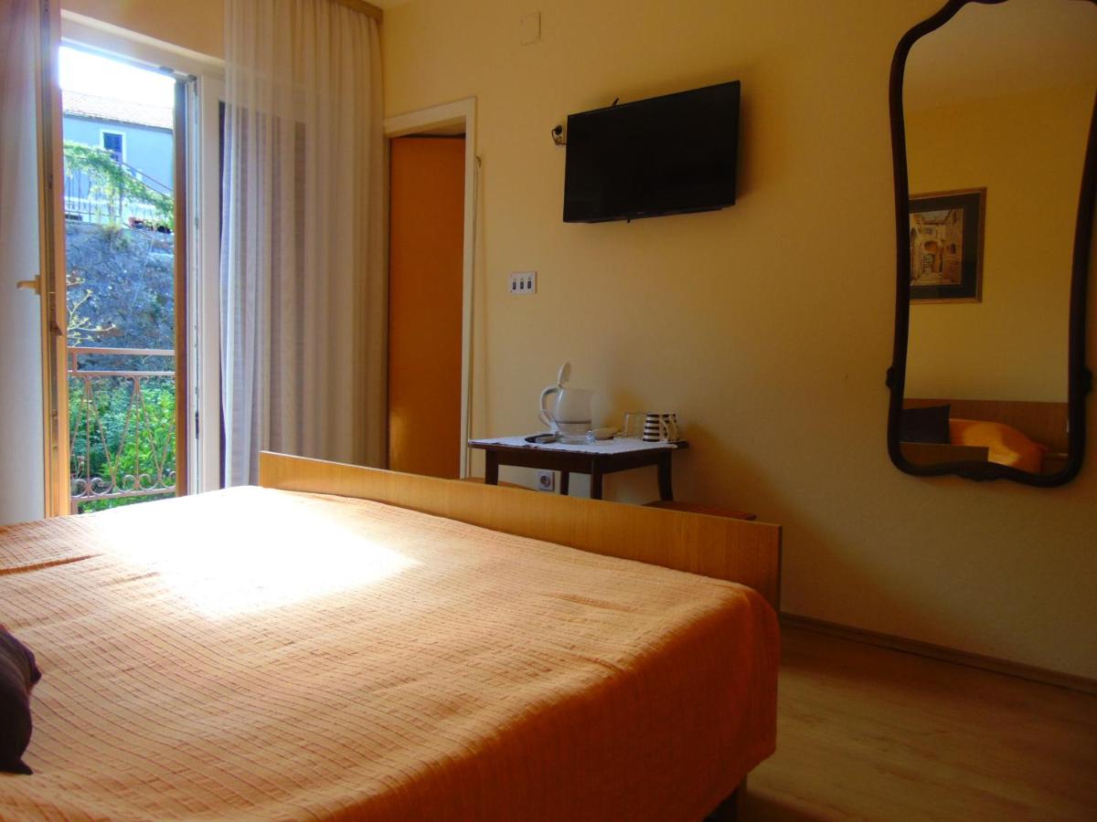 Suitetrails - Guest House Jelsa
