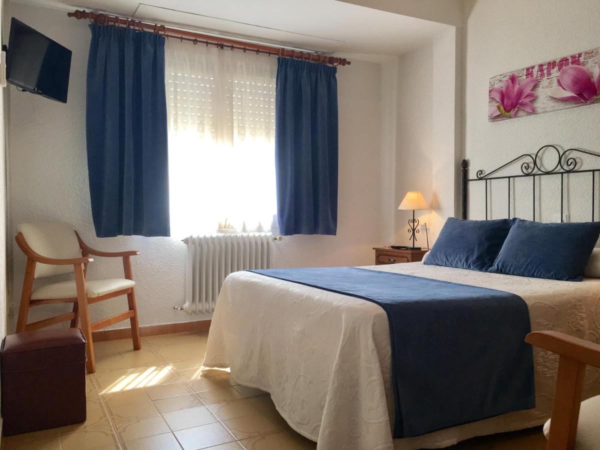 Hostal La Noria - Housity