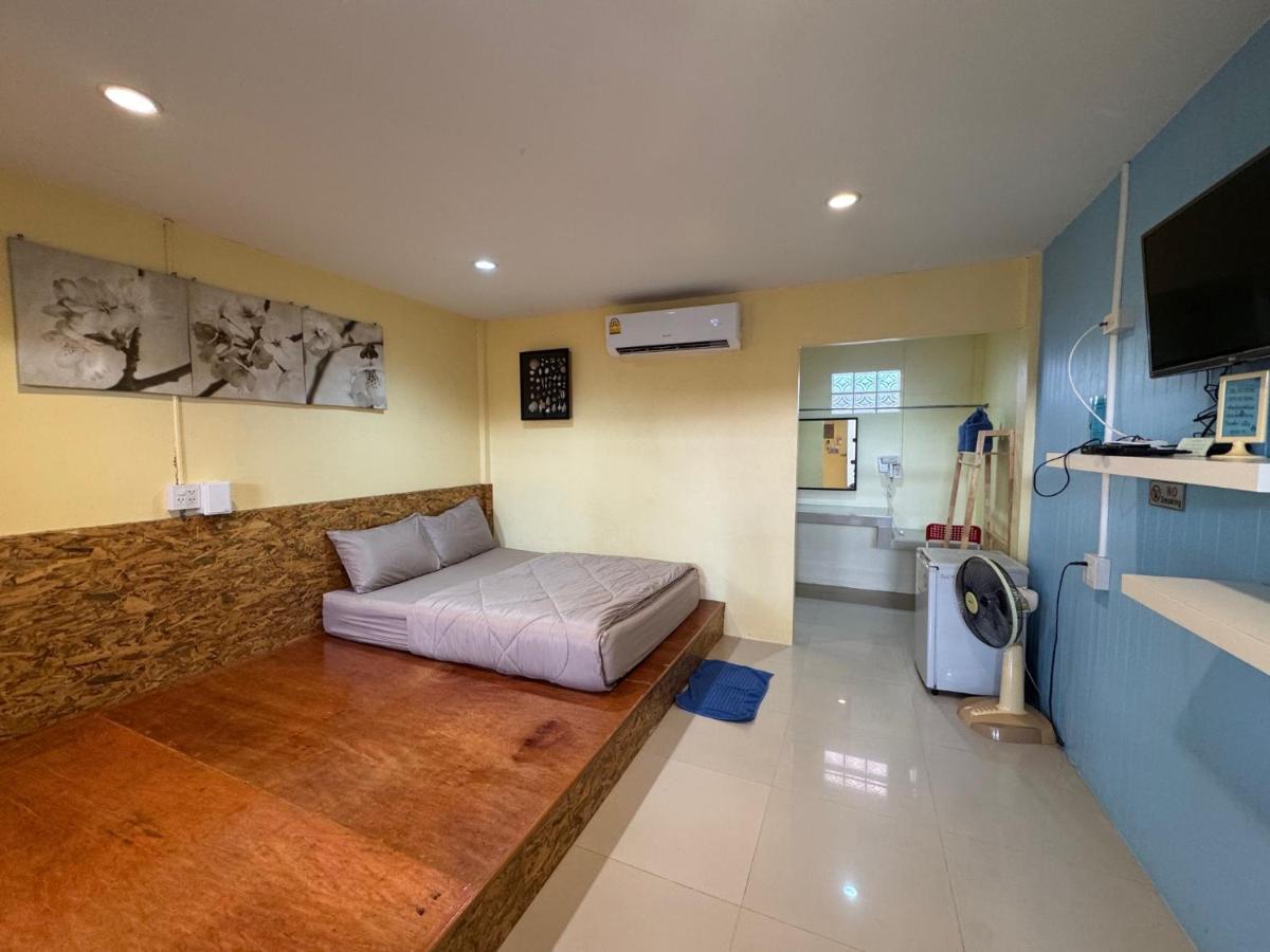 Baan Ta Long Beach Koh Larn - Housity