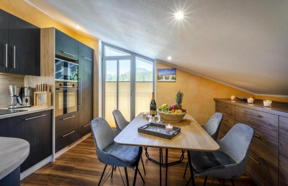 Küche/Küchenzeile in der Unterkunft Alpenglühn Apartments - Adult Only
