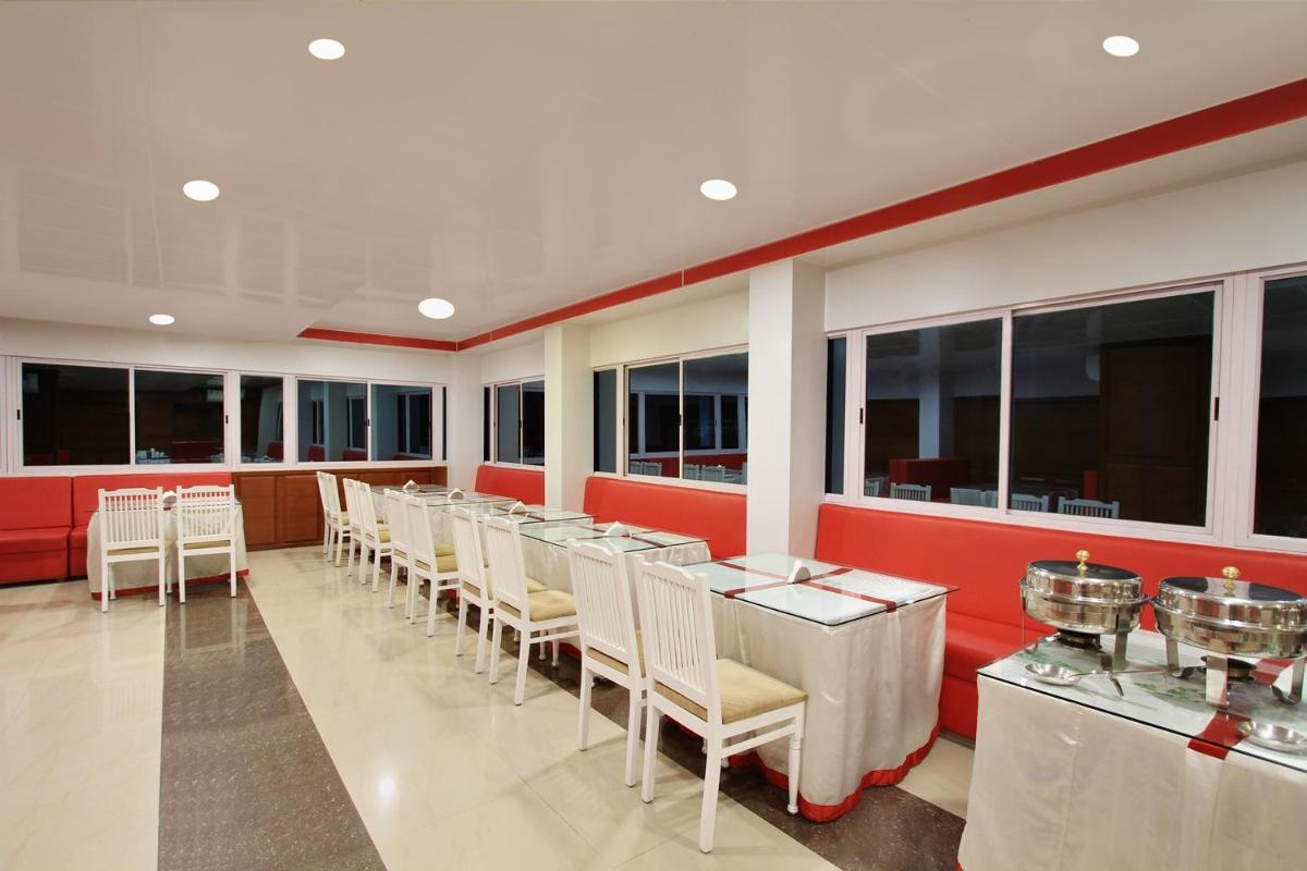 Hotel MB International - Housity