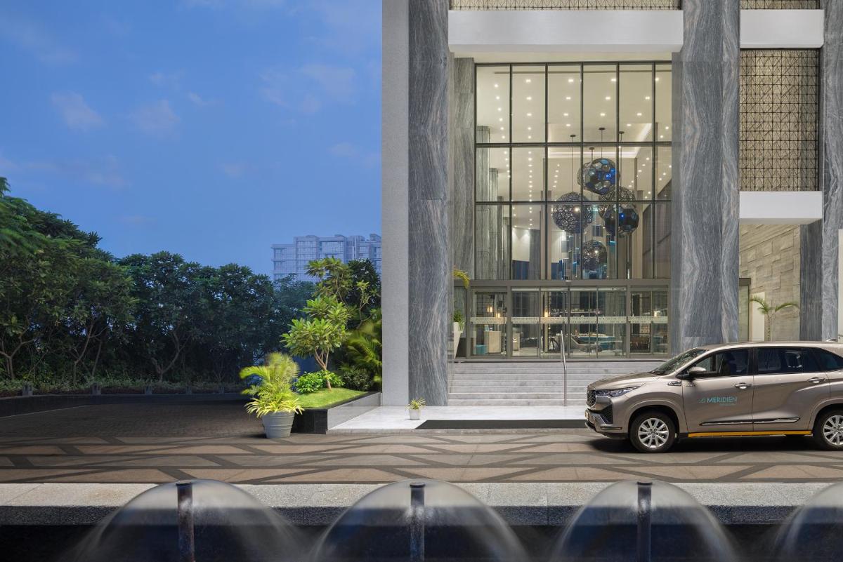 Courtyard by Marriott Ahmedabad - Housity