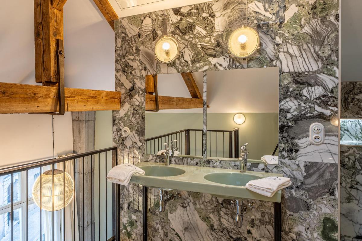 Suites 31Bis - Cinq suites d'architecte, entre héritage et design - Sauna - Nancy Centre - Housity