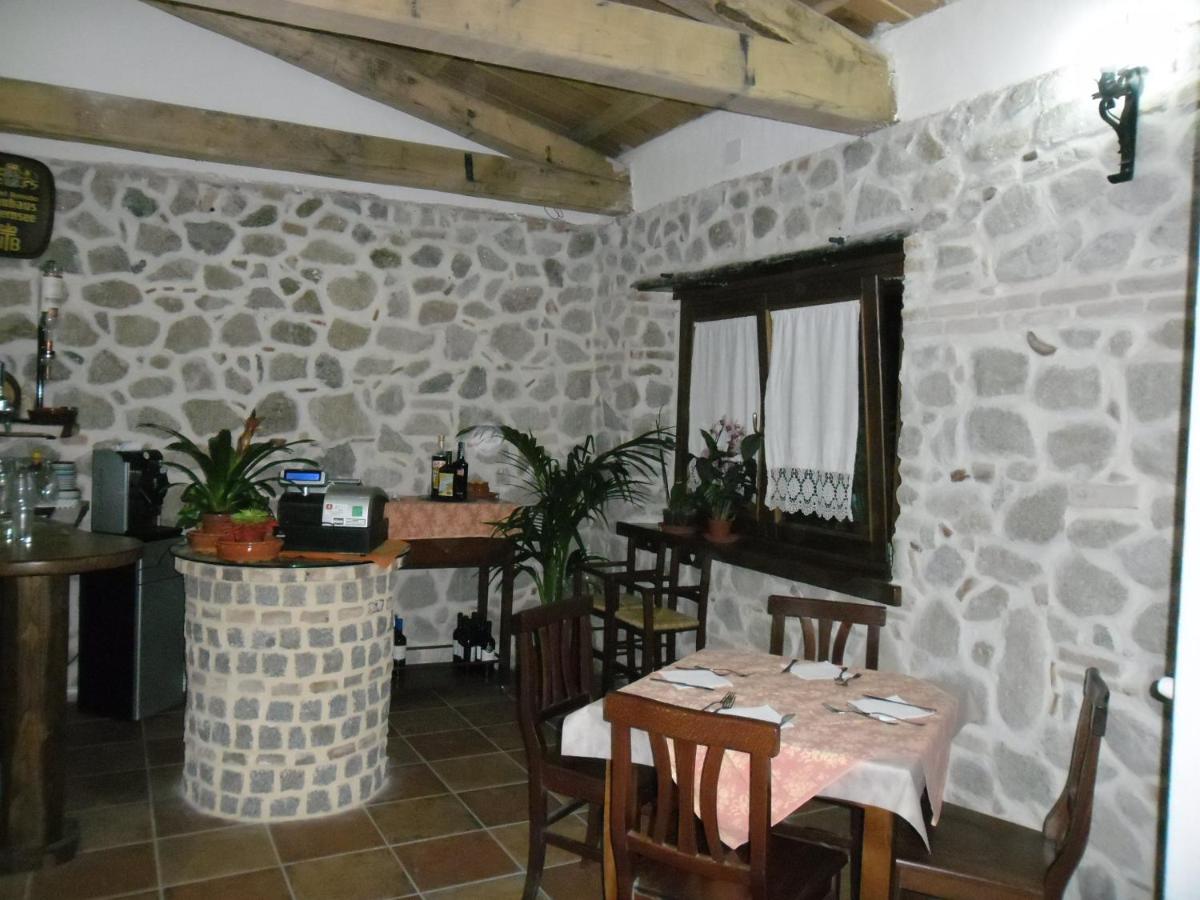 B&B Il Laghetto - Housity