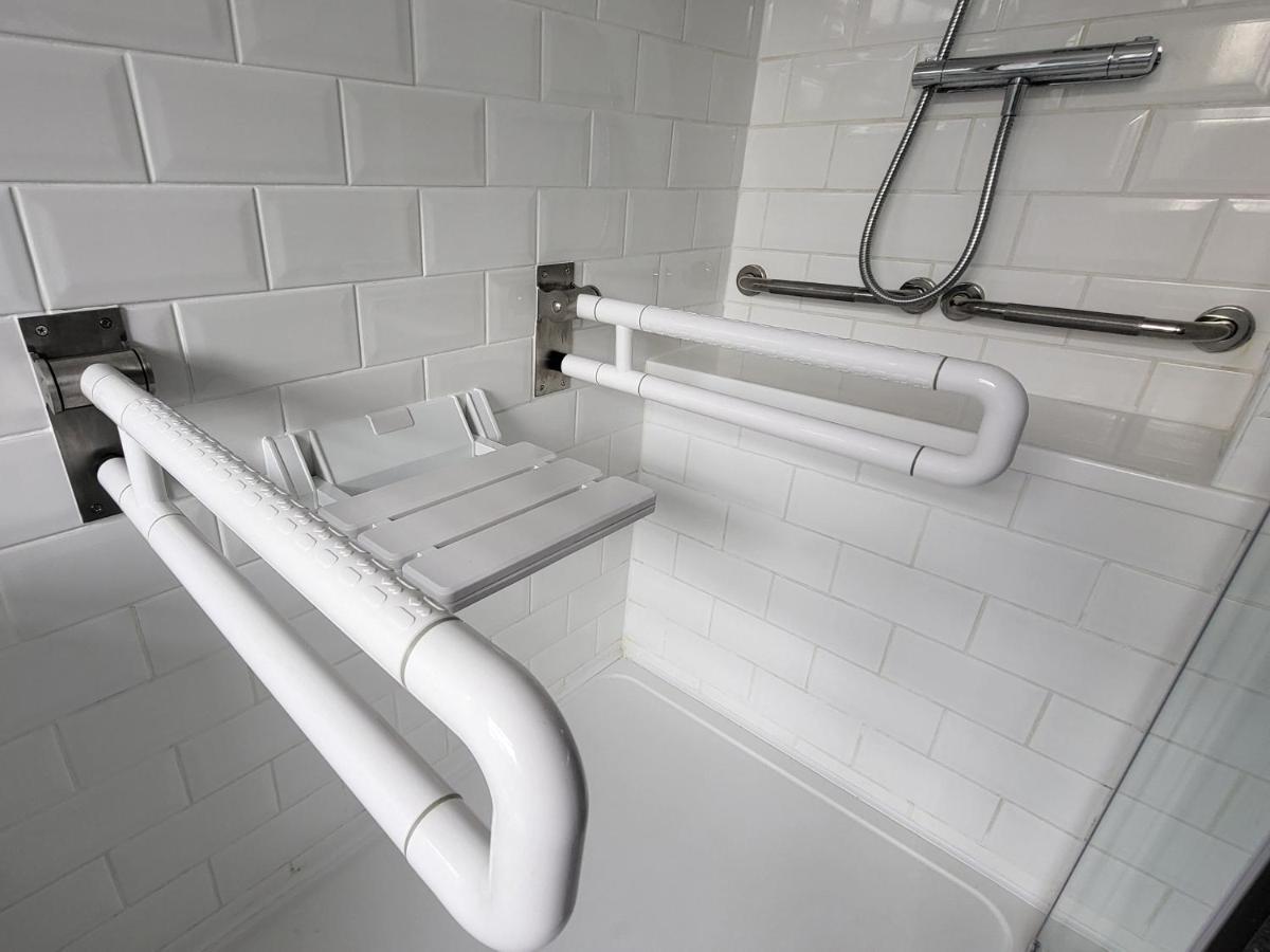 Top Of The Lane Luxury Holiday Apartment - Housity