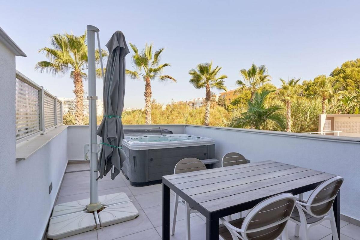 Luxurious Two Bed - Housity