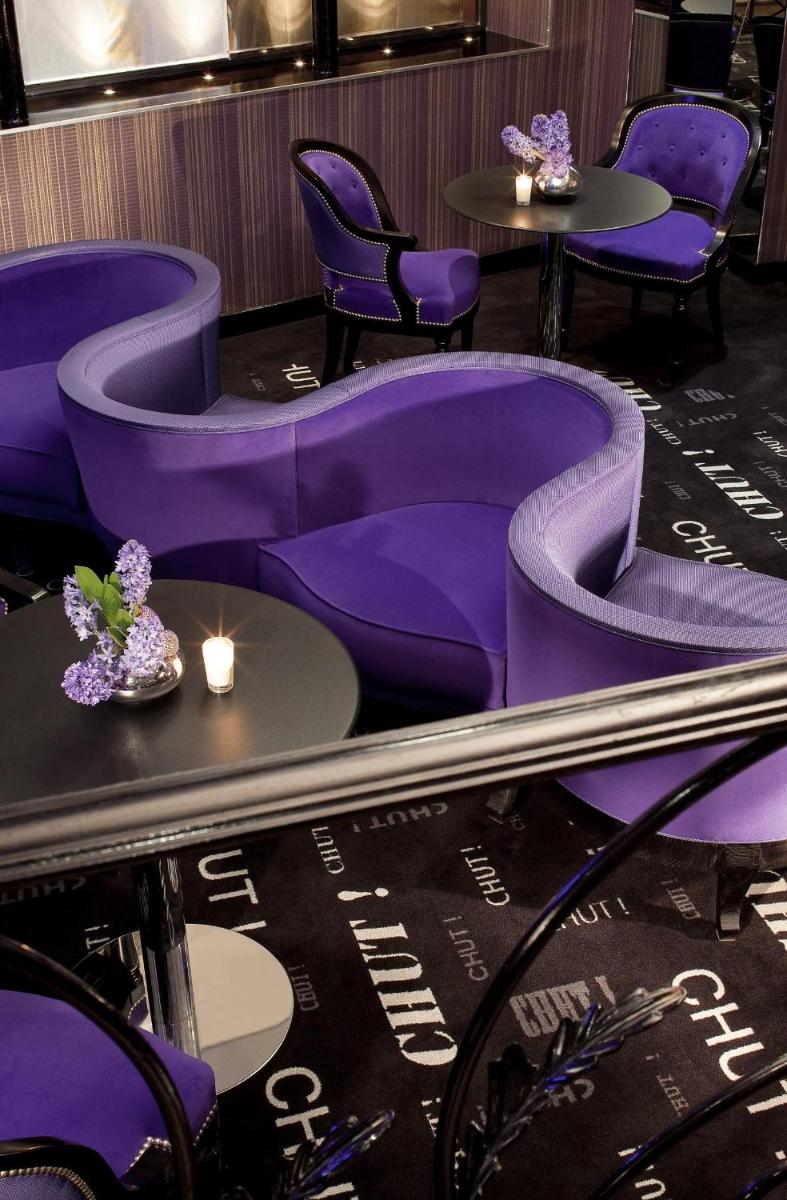 Coin salon dans l'établissement Secret de Paris - Hotel & Spa