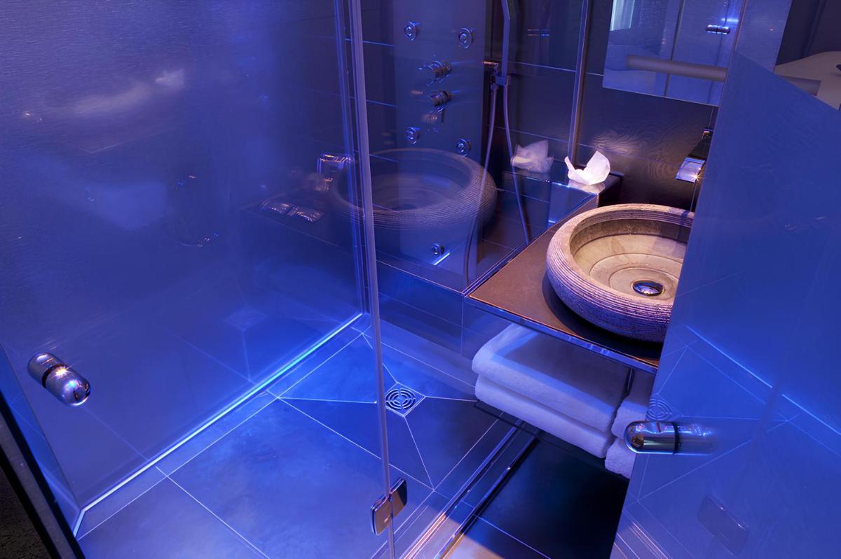 Salle de bains dans l'établissement Secret de Paris - Hotel & Spa