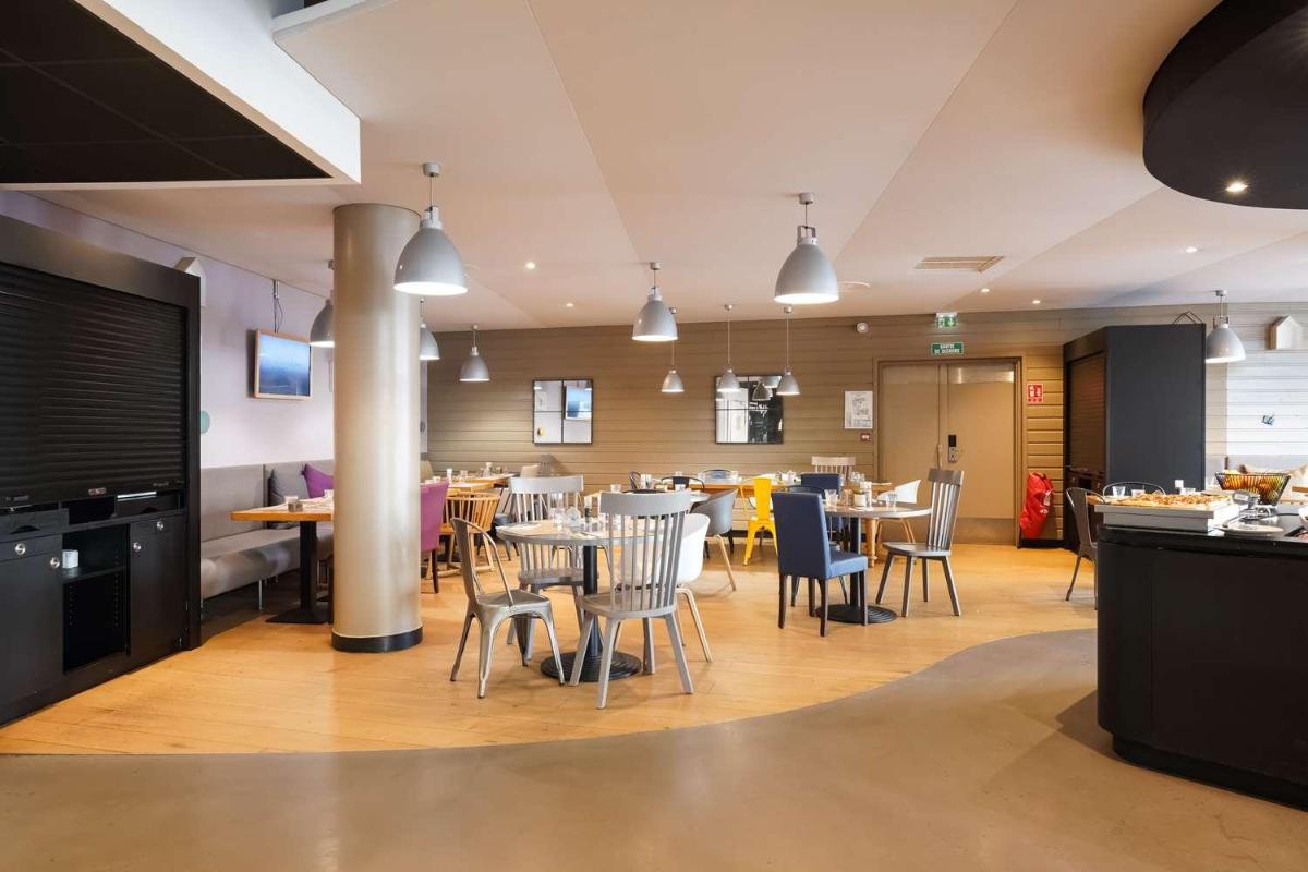 Kyriad ECO - Suresnes - La Defense - Housity