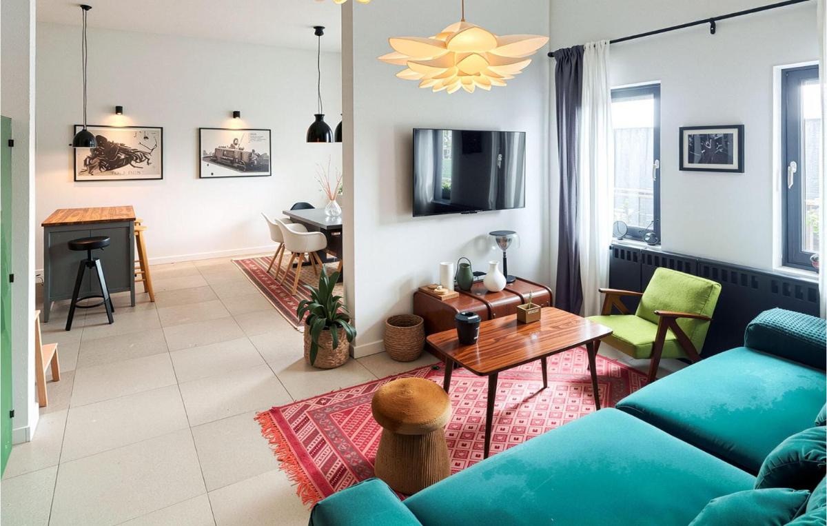 Stunning Home In Petrijevci - Housity