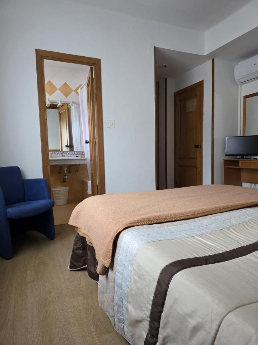 Hotel Espada a 174km de Santiago de Compostela - Housity