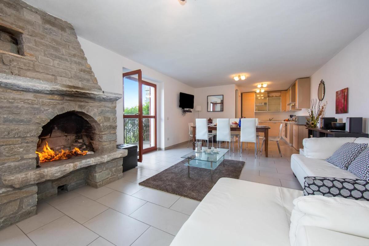Villa Aquila - Housity