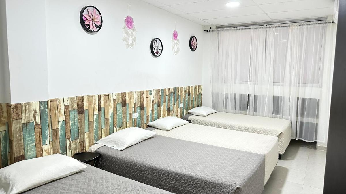 Apartamentos Las Piloneras - Housity
