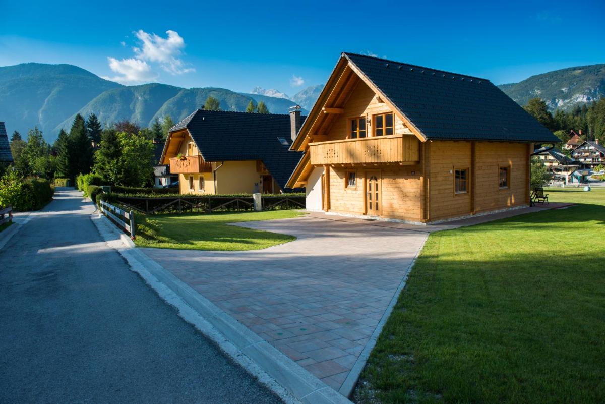 Brunarica Murka - Housity
