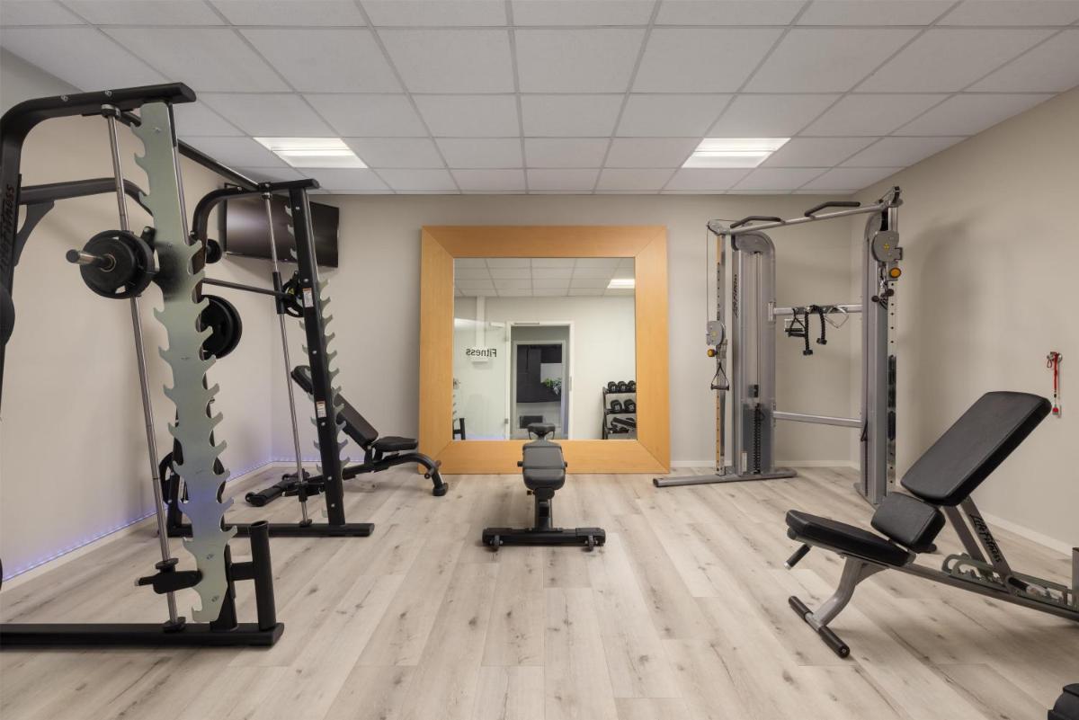 Das Fitnesscenter und/oder die Fitnesseinrichtungen in der Unterkunft Hilton Düsseldorf